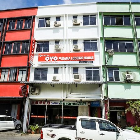 Oyo 44034 Furama Lodging House Kuching Exteriér fotografie