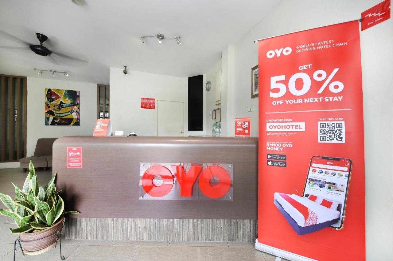 Oyo 44034 Furama Lodging House Kuching Exteriér fotografie