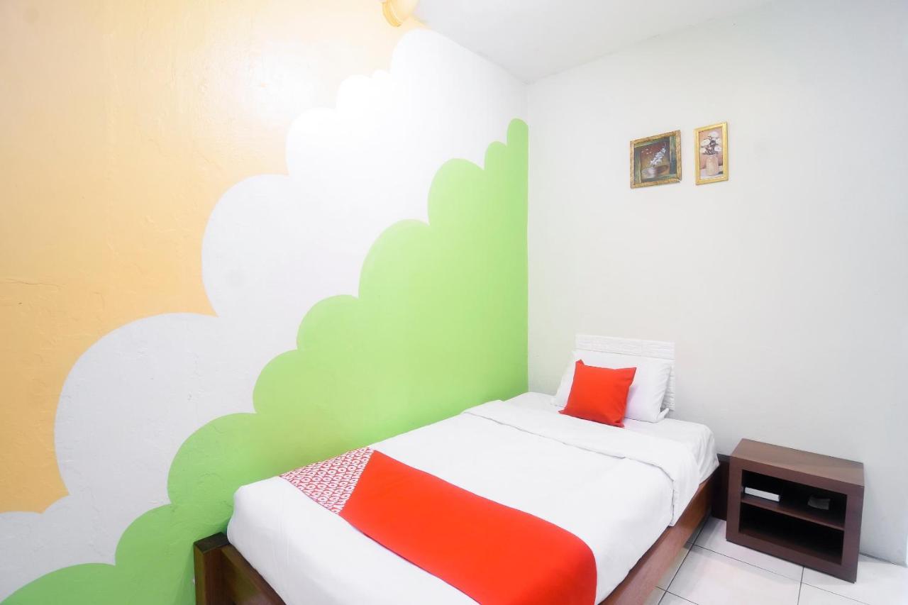 Oyo 44034 Furama Lodging House Kuching Exteriér fotografie