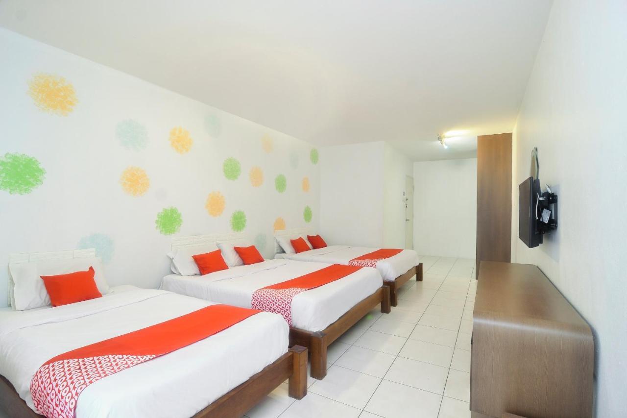 Oyo 44034 Furama Lodging House Kuching Exteriér fotografie