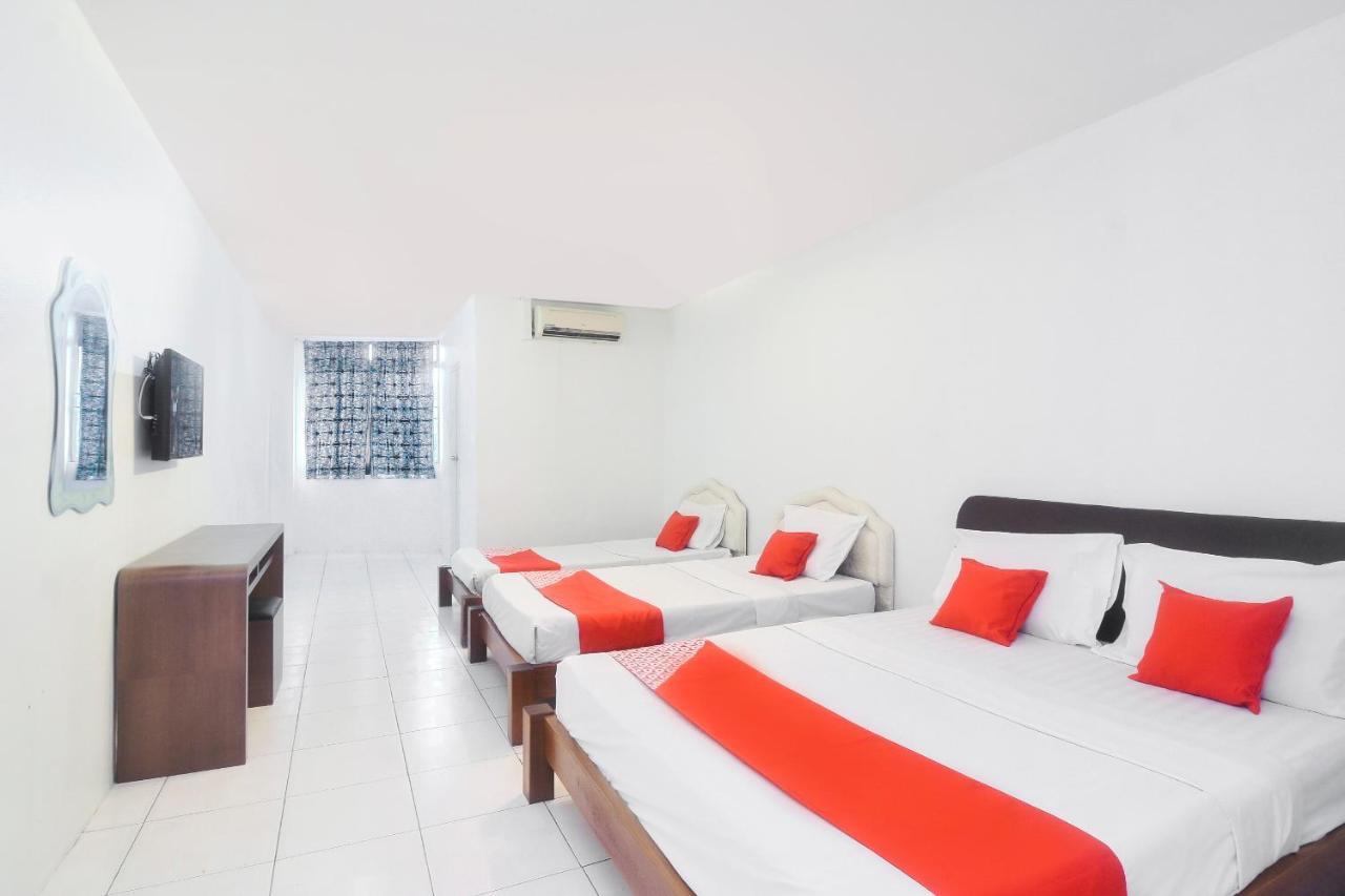 Oyo 44034 Furama Lodging House Kuching Exteriér fotografie