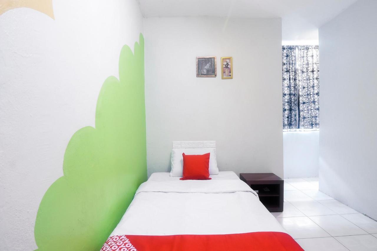 Oyo 44034 Furama Lodging House Kuching Exteriér fotografie
