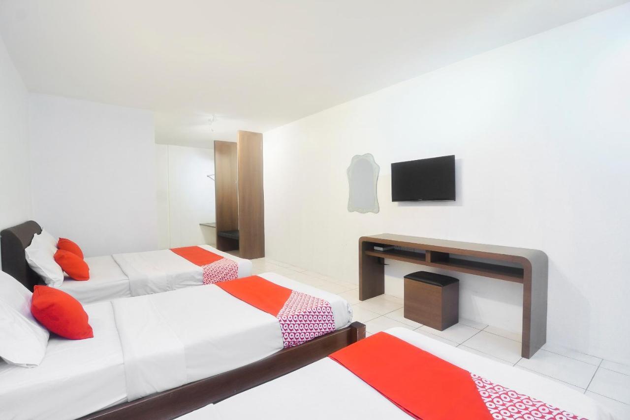 Oyo 44034 Furama Lodging House Kuching Exteriér fotografie
