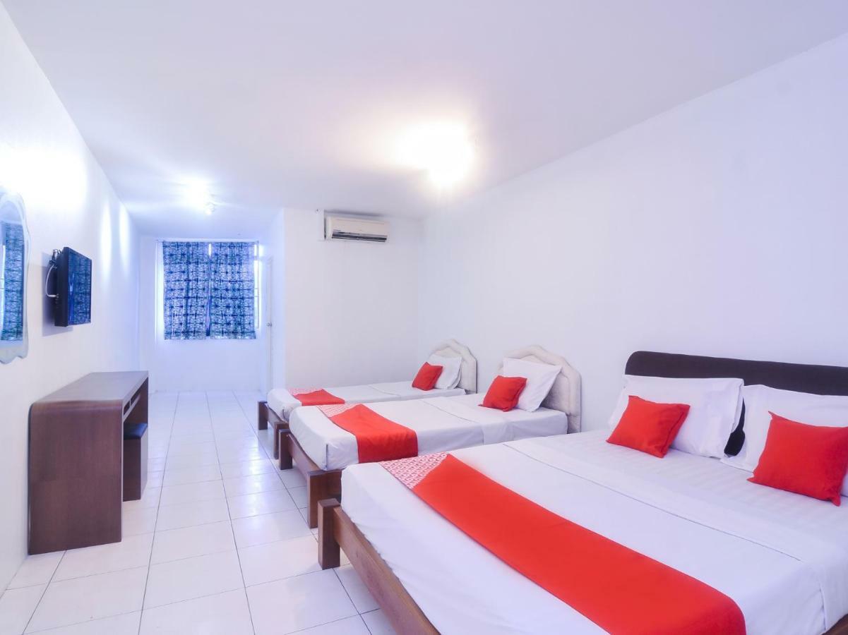 Oyo 44034 Furama Lodging House Kuching Exteriér fotografie
